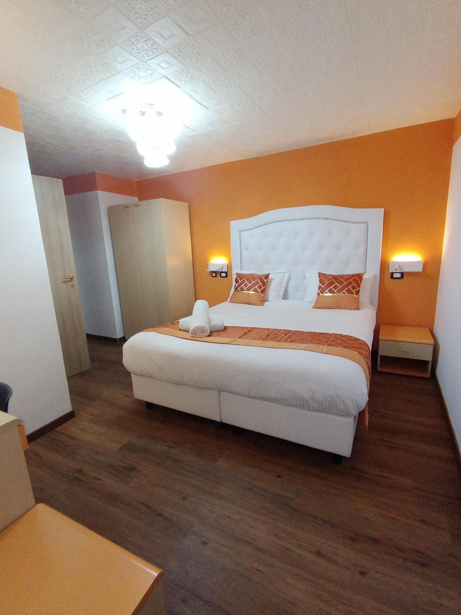 Hotel Veronese Генуя Екстер'єр фото